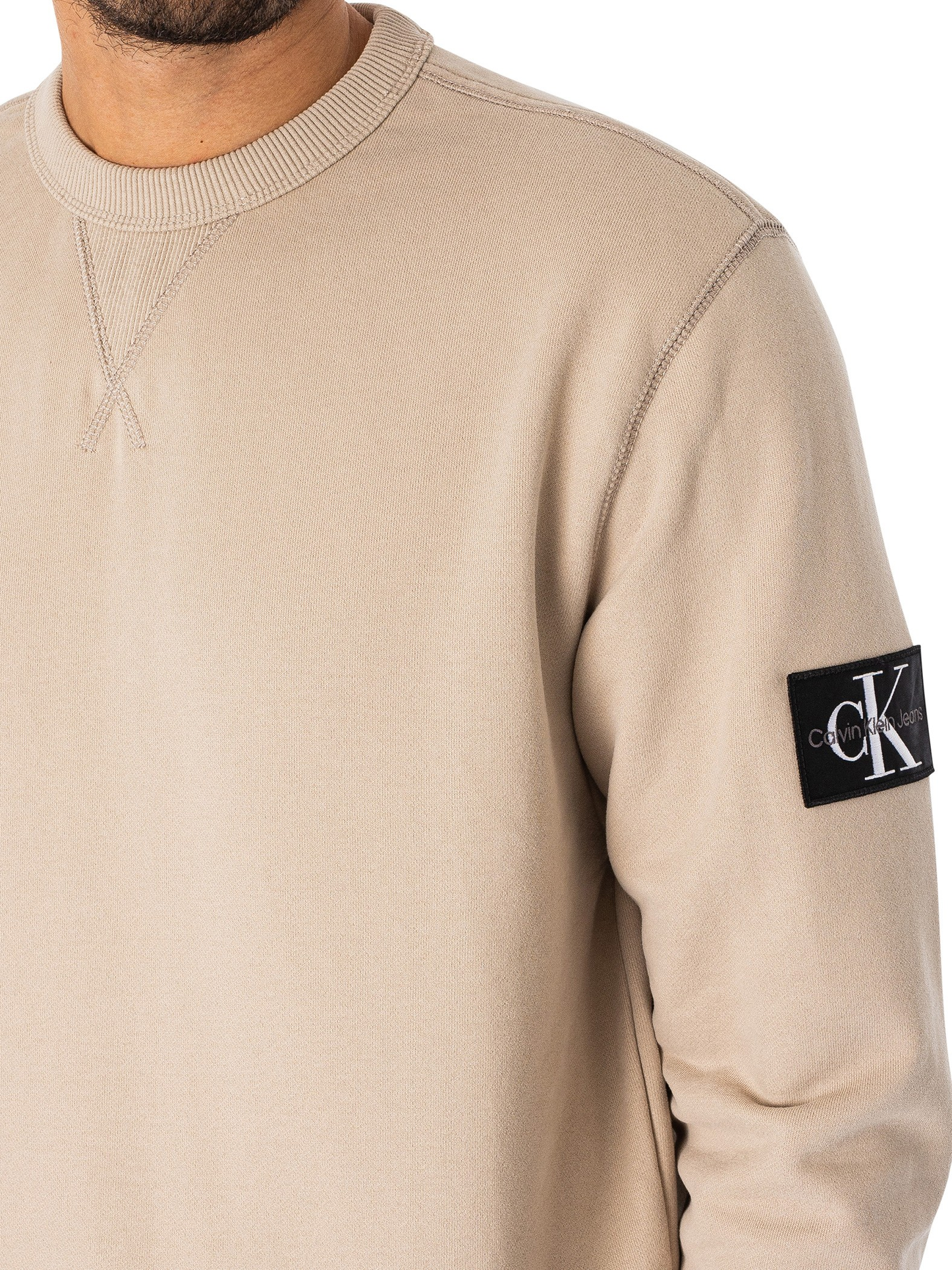 BADGE CREW NECK